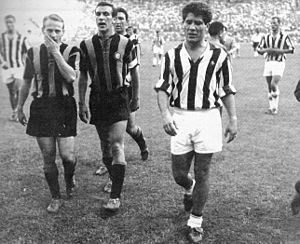 Archivo:Coppa Italia 1958-59 - Inter Milan v Juventus FC - Nicolè, Bicicli, Angelillo, Firmani, Sívori, Charles
