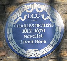Archivo:Dickens Plaque 1338