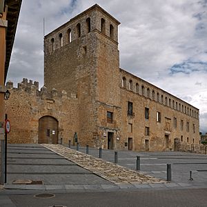 Archivo:Fachada del Palacio de los Condestables, Berlanga de Duero
