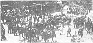 Archivo:Fallecimiento del doctor Sáenz Peña - Cortejo fúnebre en plaza San Martín