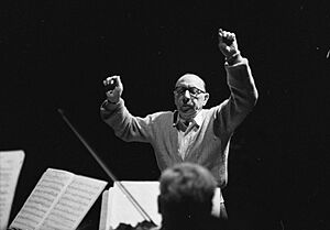 Archivo:Igor Stravinsky - ETH-BIB - Com L10-0300-0003-0001