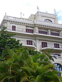 Archivo:Imposantes Gebäude in Boca Chica