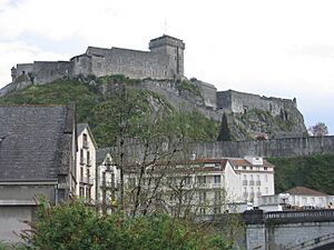 Archivo:Lourdes Citadelle2