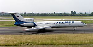 Archivo:Pulkovo Tu-154M RA-85753
