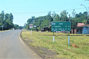 Archivo:Ruta Nacional 8, a su paso por Ñumí (departamento de Guairá).