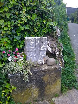 Archivo:Santa-Catalina-Antzoriz-1-Cross