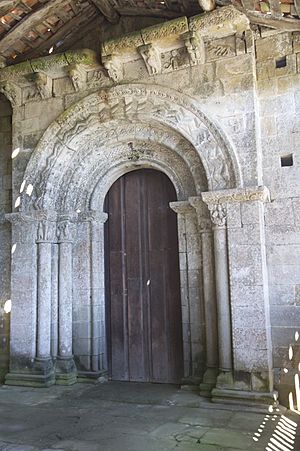 Archivo:Santa María de la Lloraza - 36