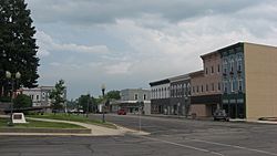 Southern side of courthouse square in Sullivan.jpg