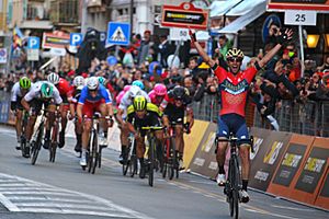 Archivo:Vincenzo Nibali, Milano-Sanremo 2018