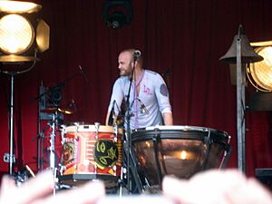 Archivo:Will Champion - Viva la Vida tour