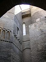 Archivo:Zaragoza - San Pablo - Torre desde el interior