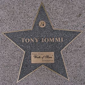 Archivo:Birmingham Walk of Stars Tony Iommi