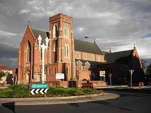 Archivo:Catholic Cathedral, Bathurst NSW