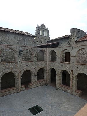 Archivo:Convento domenico con campanile placanica