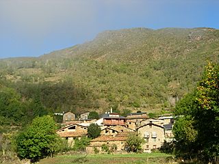 E08 Cóll i el serrat de la Moixera des de Santa Maria.jpg