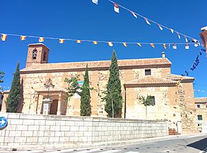 Archivo:Iglesia de San Julián, Noez 01