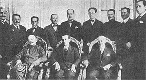 Archivo:Junta de Gobierno Presidida por don Emlllo Bello Codesido y su Ministerio (1925)