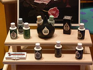 Archivo:Liquid paper products Womens Museum