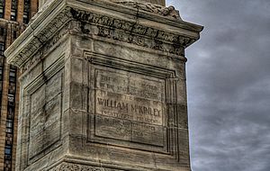 Archivo:McKinley Monument HDR