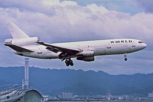 Archivo:N526MD DC-10-30F World Aws KIX 2000 (5627029278)