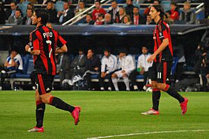 Archivo:Pato and Ibrahimović