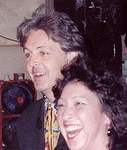 Archivo:Paul McCartney Grammy Awards February 1990