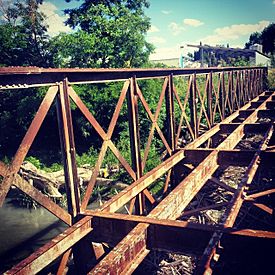 Puente Eiffel - Láchar (Granada).jpg