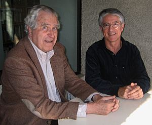Archivo:Roberto Torretti and Jesús Mosterín in 2004 in Santiago (Chile)