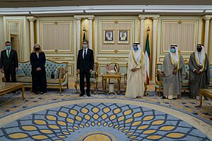 Archivo:Secretary Blinken Tours the Kuwaiti National Assembly and Meets with Speaker of the Kuwaiti National Assembly Marzouq Ali Mohammed Al-Ghanim (51345870806)