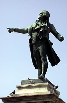 Archivo:Statue of Danton by Edmond Desca in Tarbes (01)