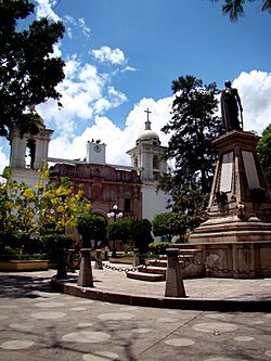 Tixtla, Guerrero (33137747742).jpg