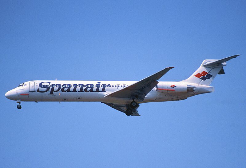 188cs - Spanair MD-87; EC-HMI@PMI;20.08.2002 (8082280712)