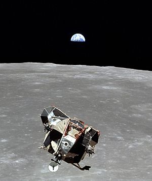 Archivo:Apollo 11 lunar module (cropped)