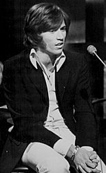 Archivo:Barry Gibb in This is Tom Jones (1969)