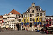 Bergen op Zoom, stadhuis RM9112 met Hotel de Draak RM9130 IMG 8288 2023-09-10 10.17