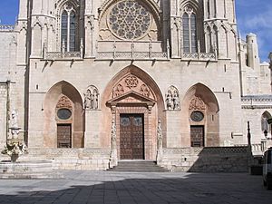 Archivo:Burgos Cathedral Front