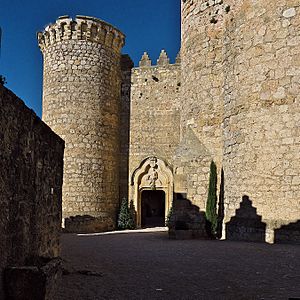 Archivo:Castillo de Belmonte (Belmonte, Cuenca). Entrada