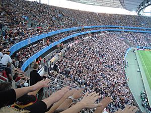 Archivo:Confed-Cup 2005 - Laolawelle