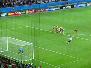 Archivo:Confed-Cup 2005 Eröffnungsspiel (Elfmeter Ballack)