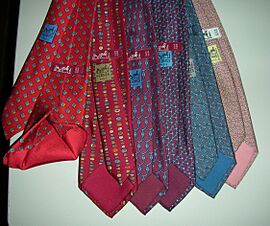 Archivo:Hermes ties