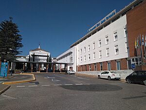 Archivo:Hospital Juan Grande - IMG 20200630 102950 610