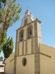Archivo:Iglesia parroquial en Santa María de la Alameda