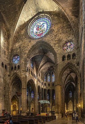 Archivo:Interior Catedral de Girona