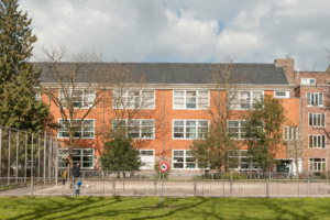 Archivo:Jeker School Amsterdam - Elementry School of Margot Frank, Barbara Ledermann, Sanne Ledermann, Eva Schloss