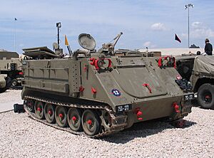 Archivo:M113-mortar-carrier-id2008-1