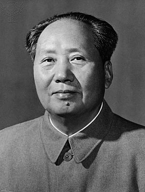 Archivo:Mao Zedong 1959 (cropped)