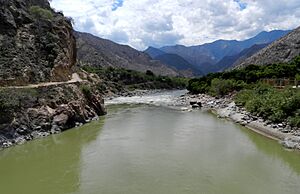 Archivo:Marañón River in Amazonas Region