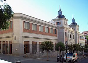 Archivo:Mercado de San Fernando (Madrid) 01