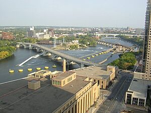 Archivo:Mississippi-Minneapolis-20081006