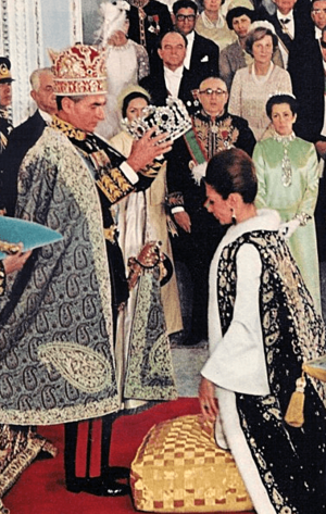 Archivo:Pahlavi Coronation
